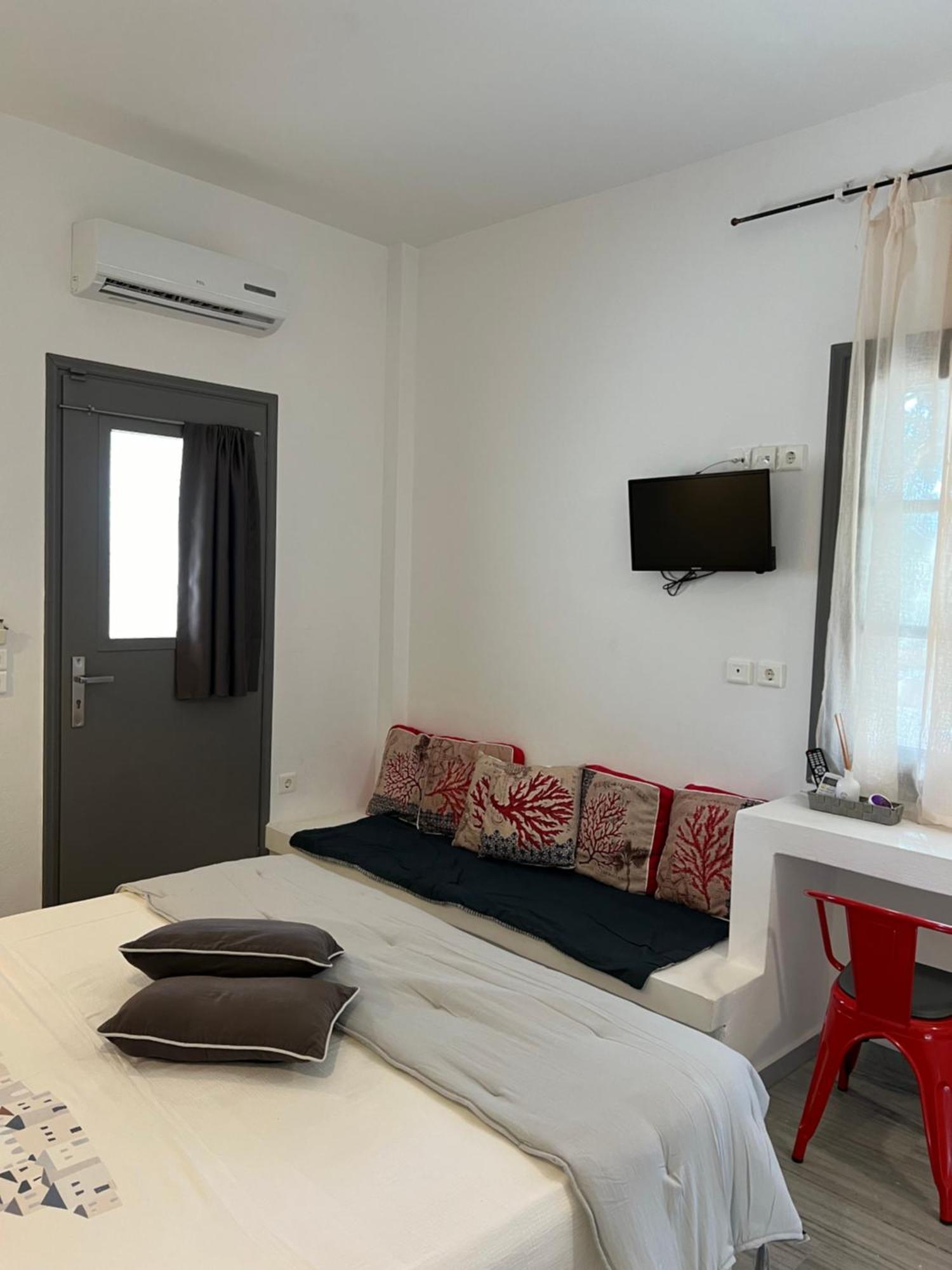 Rodi Apartments Парос Екстериор снимка
